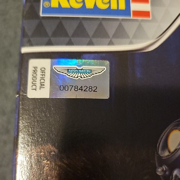 Aston Martin DB5 James Bond 1:24 #14554 - Picture 5 of 6